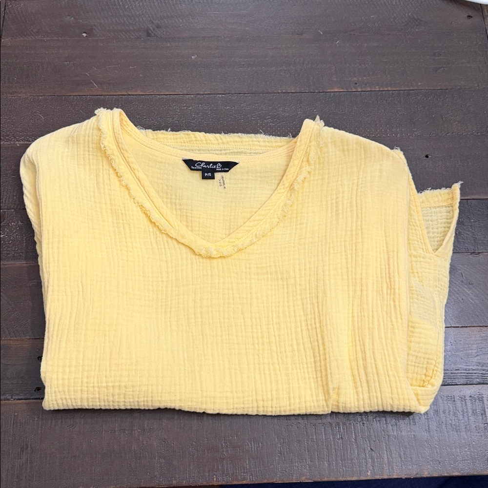 CHARLIE B Pale Yellow Lightweight Cotton Top P/S